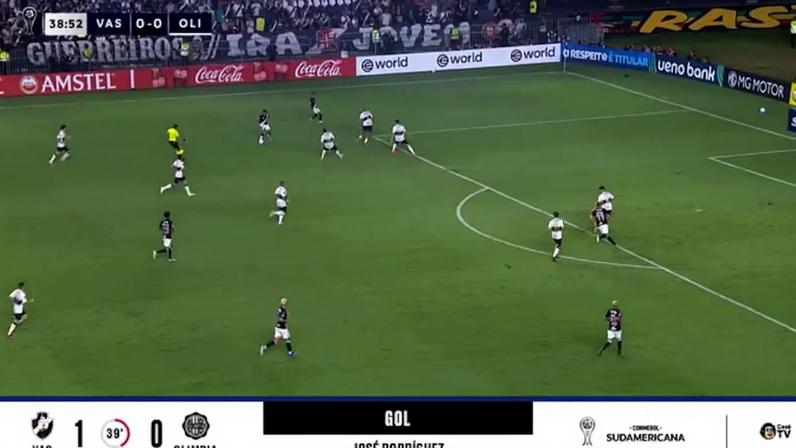 Puma Rodriguez marca o primeiro gol do Vasco contra o Olimpia