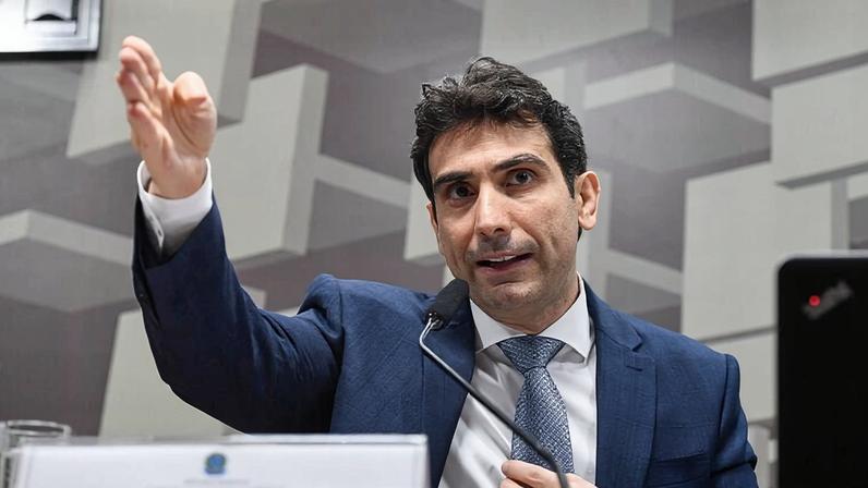 Gabriel Galípolo será questionado sobre as ações do Banco Central em relação ao Banco Master
