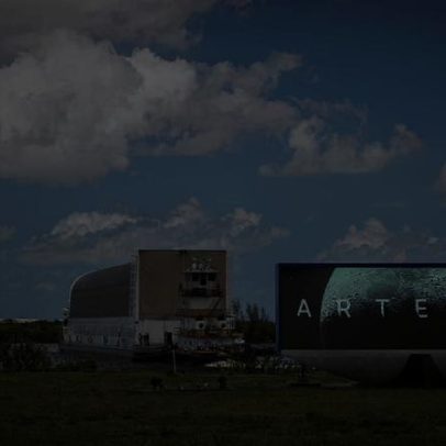Estágio principal da Artemis chega ao Kennedy Space Center