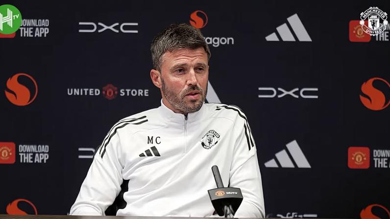 Carrick não sabe quando será definido seu futuro no Manchester United