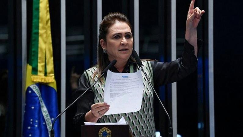 Ruralista Kátia Abreu anuncia filiação ao PT