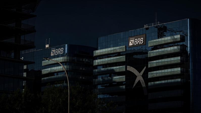 O BRB está sob pressão após comprar carteiras de crédito do Banco Master em 2024, ativos que as autoridades alegam serem fraudulentos (Foto: Arthur Menescal/Bloomberg)