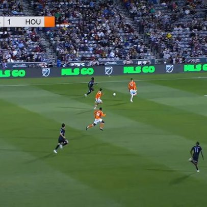 Colorado Rapids vence Houston Dynamo por 4 a 1 com gol de Rafael Navarro