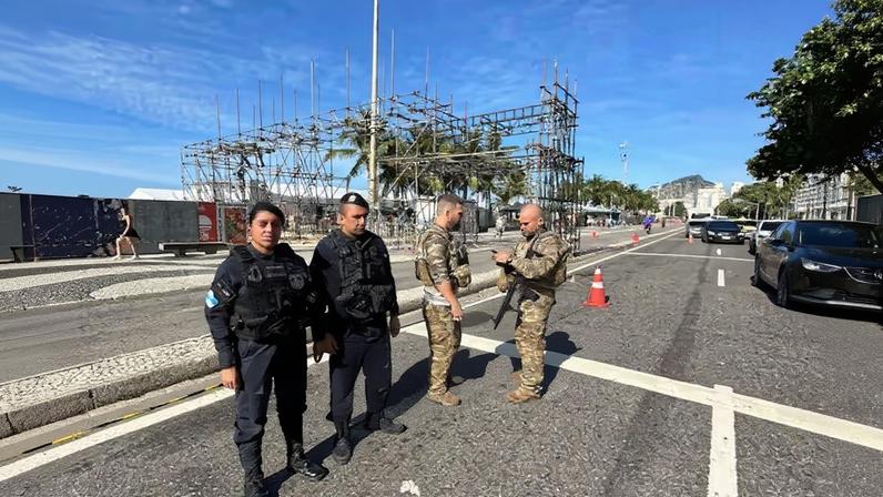 Artefato explosivo foi achado em Copacabana