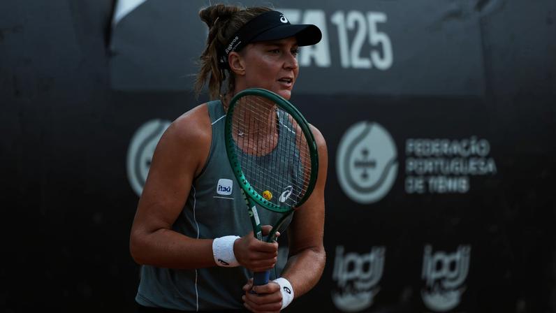 Bia Haddad venceu na estreia em Oeiras (Foto: Divulgação/FPT)