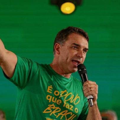 Flávio Bolsonaro pode ficar inelegível por calúnia contra Lula