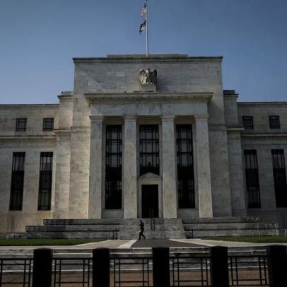 Fed mantém juros com maior dissidência desde 1992