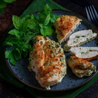 Frango malpassado: riscos à saúde e formas de evitar contaminação