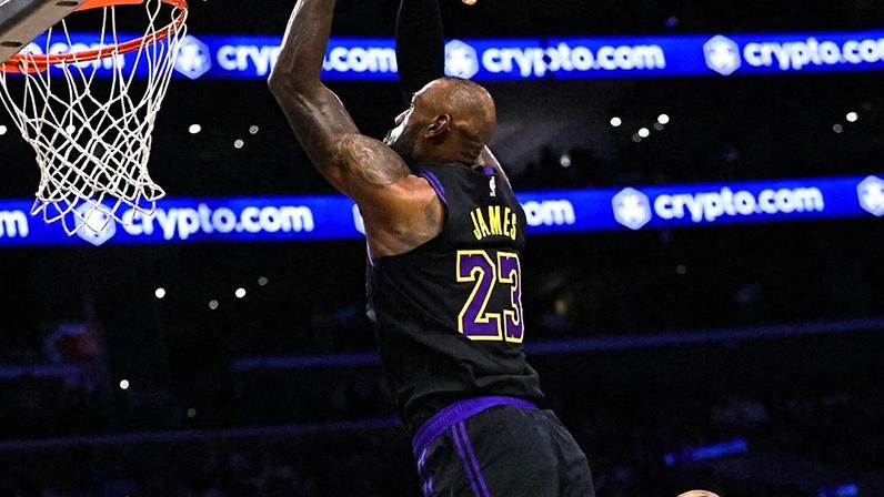 LeBron James Lakers Suns