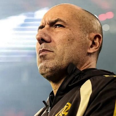 Torcedores do Flamengo mandam recado a Leo Jardim: Não tem cabimento