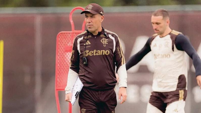 Leonardo Jardim comanda treino do Flamengo no Ninho do Urubu (Foto: Adriano Fontes / Flamengo)