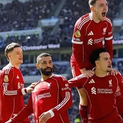 Van Dijk decide no fim, e Liverpool vence Everton pela Premier League