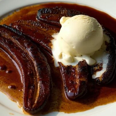 Receita de Bananas Foster estilo Tijuana em Los Arcos Plátanos