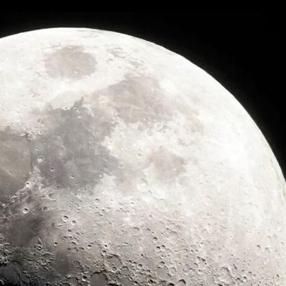 Artemis chega à Lua e se aproxima de distância recorde da Terra