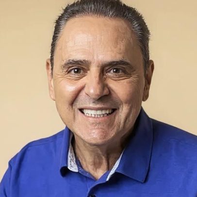 Neoplasia na região cervical de Luís Roberto pode impactar a voz