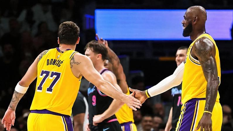 Análise aponta dez fatores que podem atrapalhar o Lakers nesta temporada