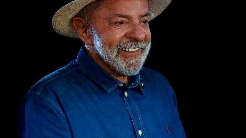 Presidente da República, Luiz Inácio Lula da Silva, durante visita ao Pomar da Ciência, na Embrapa Cerrados, Planaltina - DF.