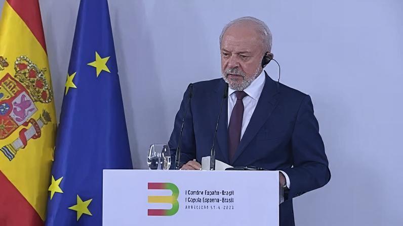 Lula discursa em Barcelona