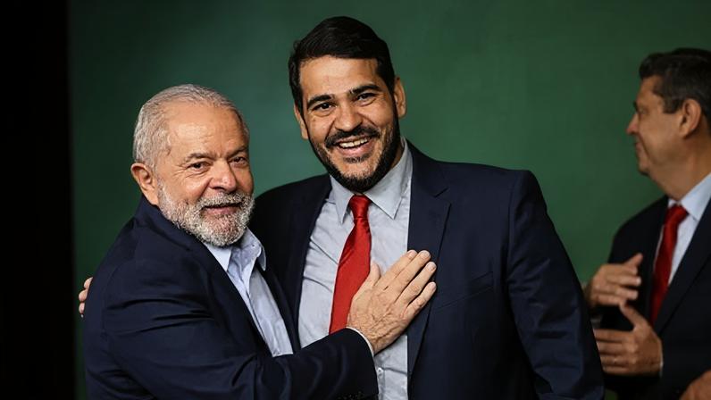 O presidente Luiz Inácio Lula da Silva e o advogado-geral da União, Jorge Messias