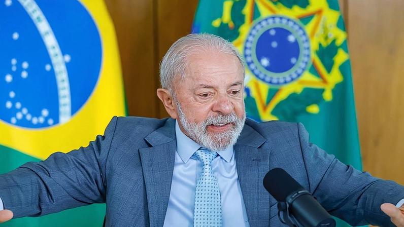 Lula diz que Ancelotti pediu opinião sobre convocar Neymar para a Copa