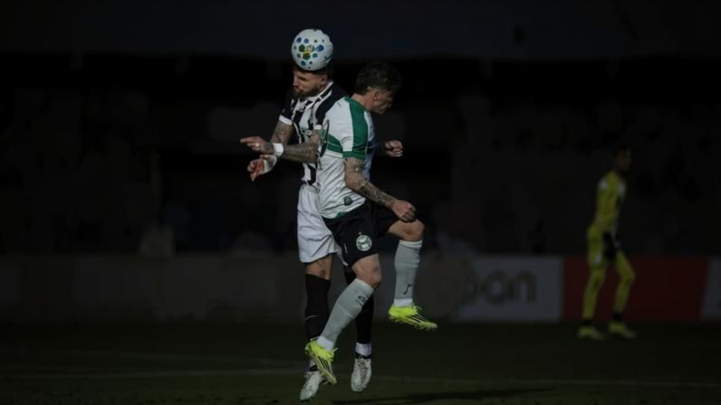Lyanco em Atlético x Coritiba (Foto: Pedro Souza / Atlético)