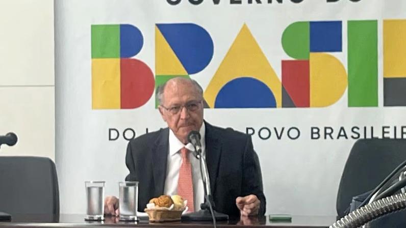Mais de 90% dos estados aceitam acordo para reduzir ICMS do diesel, diz Alckmin