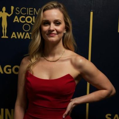 Reese Witherspoon esclarece comentários sobre IA após críticas online