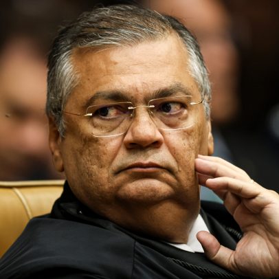 Cármen brinca com Dino e diz que ele faz 36 anos no dia do aniversário