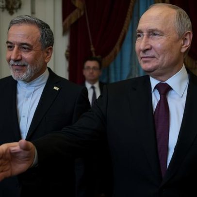 Putin promete apoio ao Irã em encontro com chanceler na Rússia