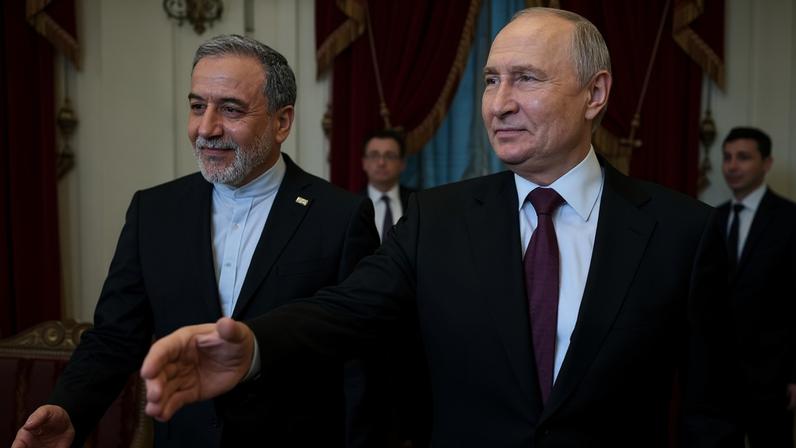 Putin promete apoio ao Irã em conversas com chanceler iraniano na Rússia | Dmitri Lovetsky/Pool via REUTERS