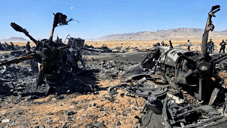 Destroços de uma aeronave americana e rotor de helicóptero em Isfahan, Irã | Reprodução/redes sociais
