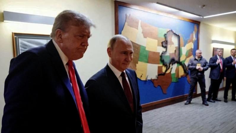 Trump diz que discutiu possível cessar-fogo na guerra da Ucrânia em telefonema com Putin | Sputnik/Gavriil Grigorov/Pool via REUTERS