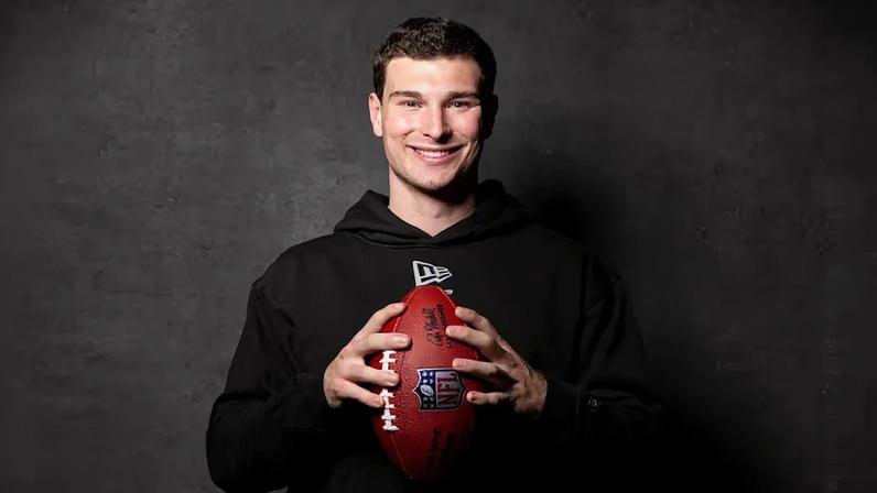 Fernando Mendoza, quarterback de Indiana, deve ser selecionado pelo Las Vegas Raiders no Draft da NFL