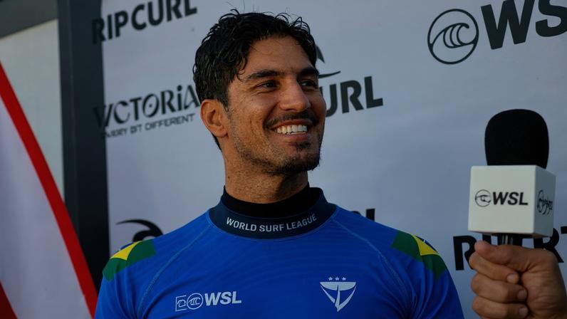 Medina lidera seis brasileiros que avançam às oitavas em Margaret River