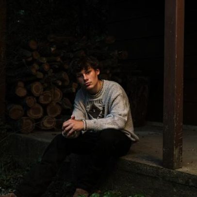 Novo artista country Maddox Batson é comparado a Bieber, fã de George Strait
