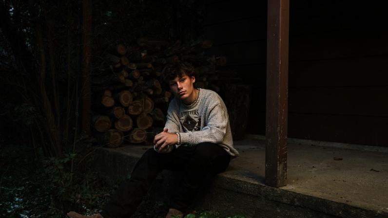 Novo artista country Maddox Batson é comparado a Bieber, fã de George Strait