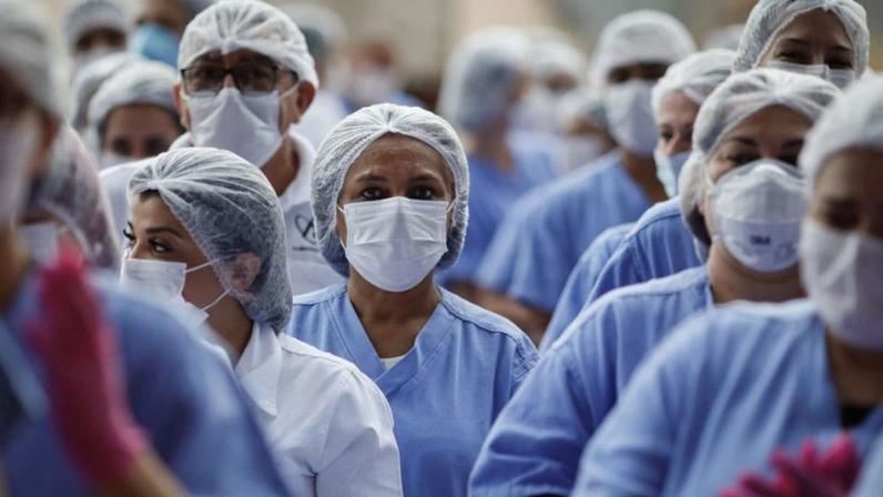 Atualmente, muitos profissionais da área cumprem jornadas de até 44 horas semanais