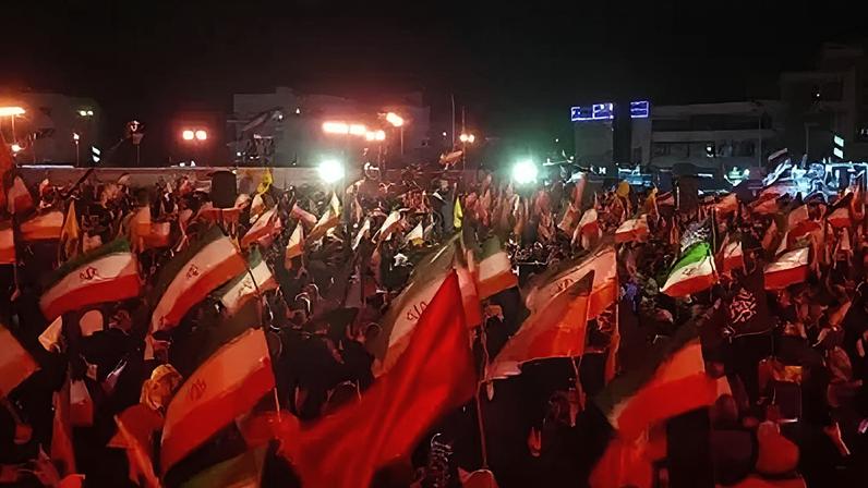 Manifestantes expressam apoio ao governo do Irã em Teerã