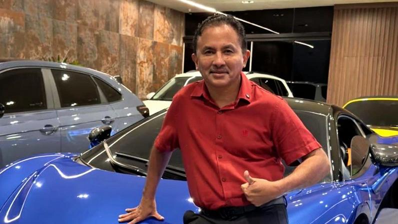 Cantor de Caneta Azul, Manoel Gomes se filia ao Avante