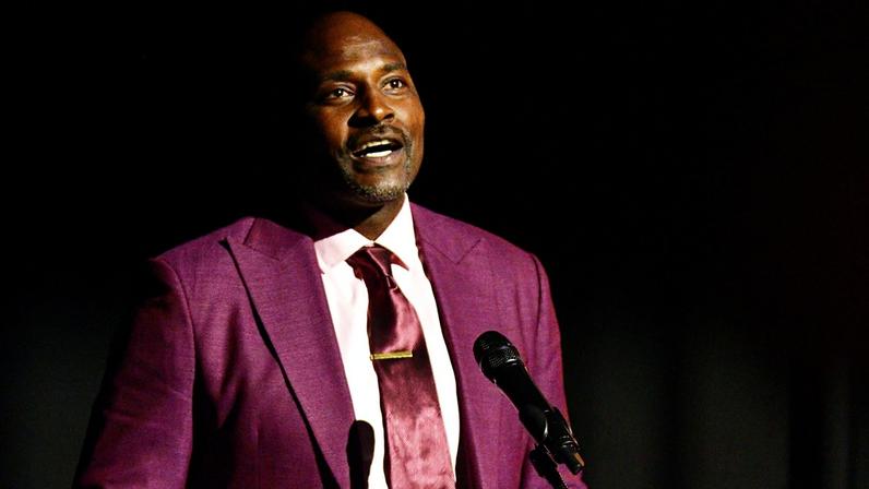 Ex-jogador da NFL e comentarista Marcellus Wiley é acusado de estupro por 4 mulheres