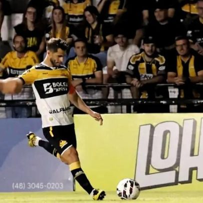 Marcelo Hermes elogia torcida do Criciúma após vitória na Série B