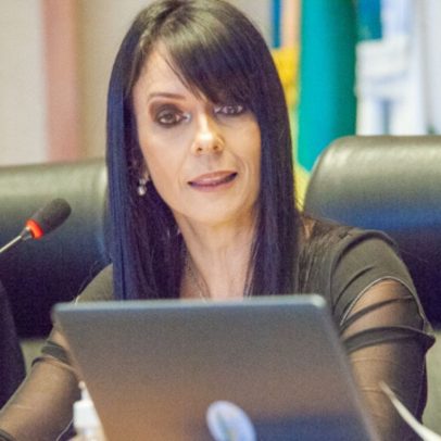 Moraes concede prisão domiciliar a condenada por tentativa de golpe em 2022