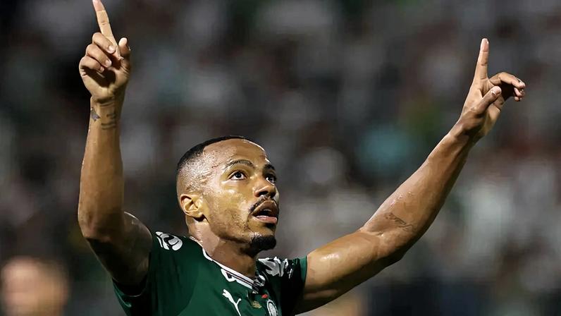 Jogos de futebol de hoje: quem joga e onde assistir ao vivo