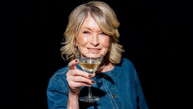 Truque elegante de Martha Stewart para servir vodka gelada