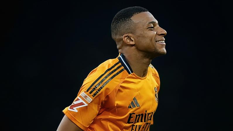 Mbappé marcou pelo Real Madrid neste domingo (18)