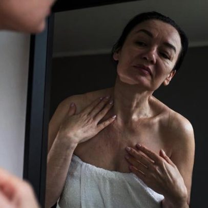 Hábitos que mulheres com pele saudável evitam na maturidade