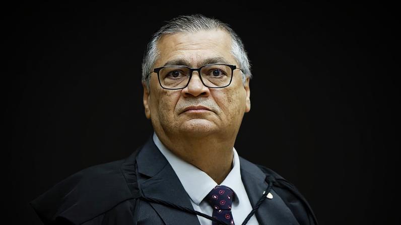 Dino afirmou que sua “condição de magistrado” o “impede de escrever mais sobre o tanto que o STF fez e está fazendo no combate ao crime organizado”