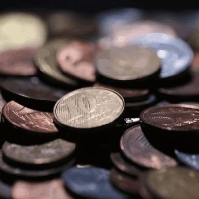 Governo registra rombo de R$ 73,8 bi em março, maior da série histórica