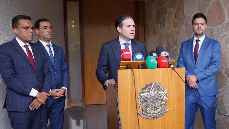 Governo desiste de enviar PL sobre fim da 6 x 1, revela Motta