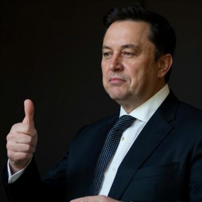 Elon Musk admite que a xAI usou modelos da OpenAI para treinar seus modelos